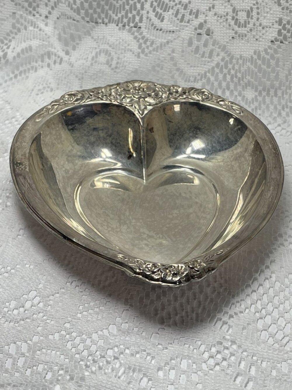 Vintage Laurel Mist 648 Silver Heart Shaped Candy Dish 7.25" Trinket Candy Tray - Picture 3 of 12